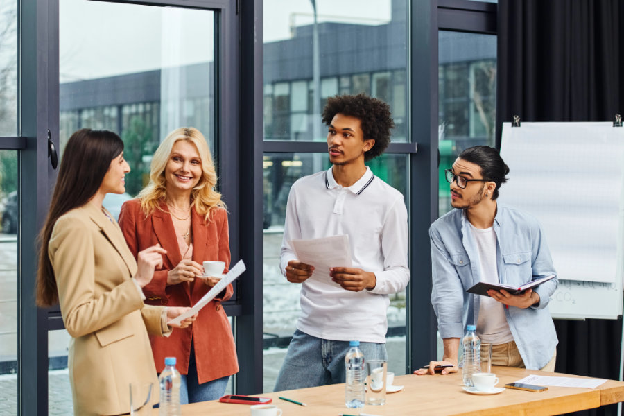 employee value proposition - happy meeting